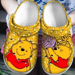 Winnie The pooh 1 Crocs B19