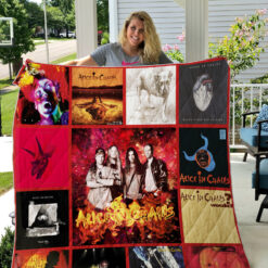 Alice In Rze2ains Quilt  Blanket Quilt Rze2