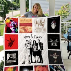 Alice in Rze2ains Blanket Quilt Rze2