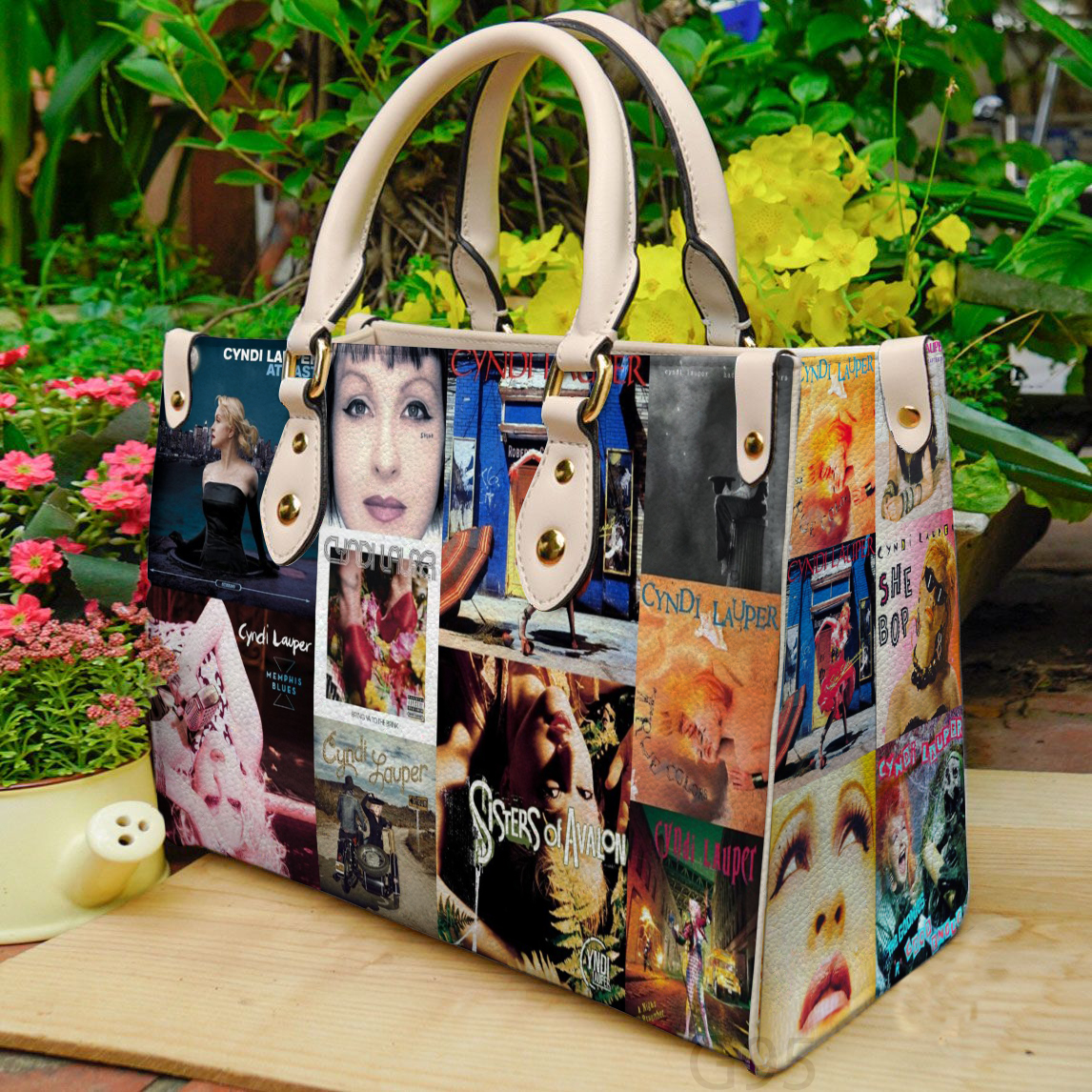 Cyndi Lauper Leather HandBag B22