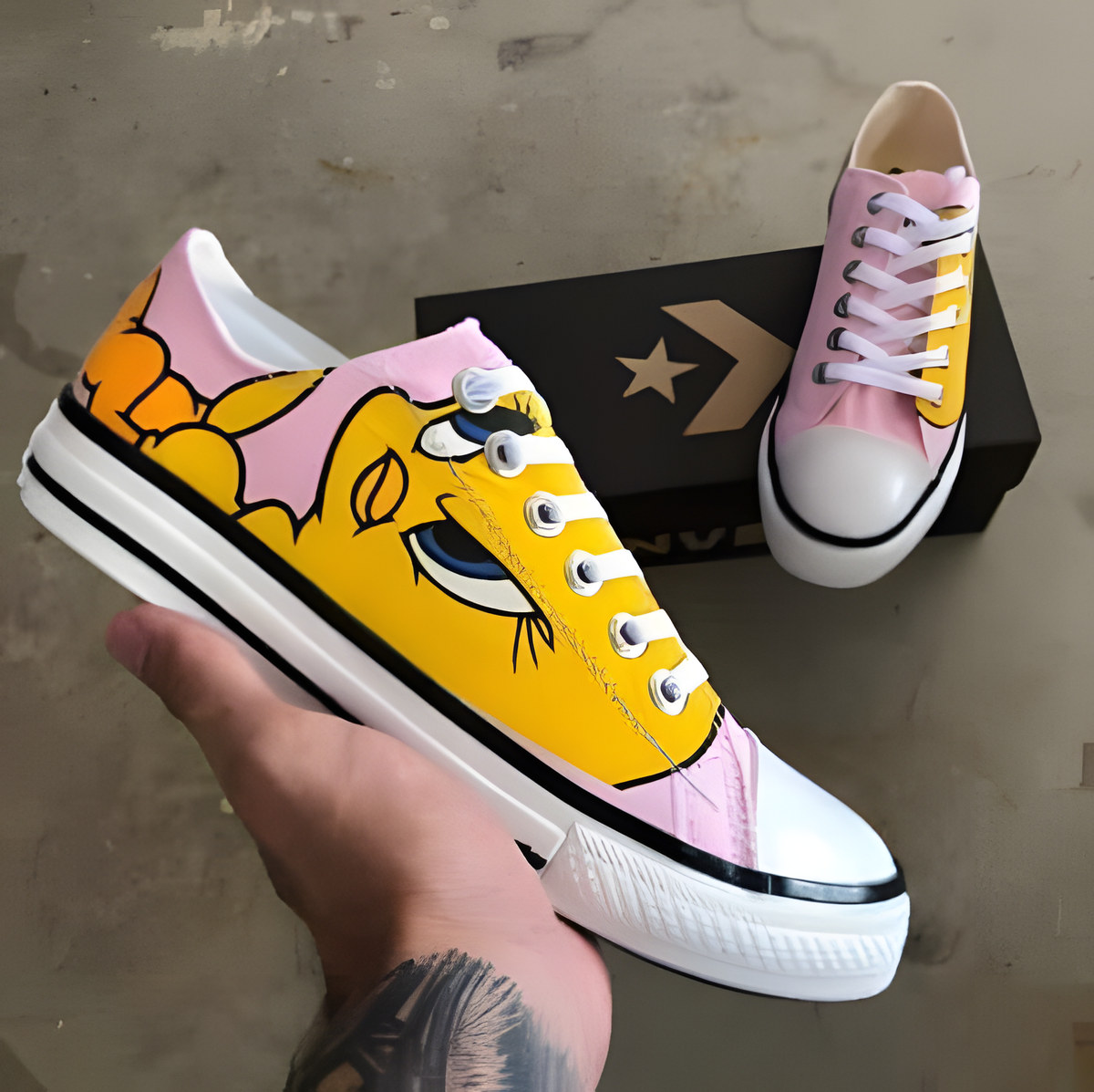 Tweety Bird Low Top Shoes