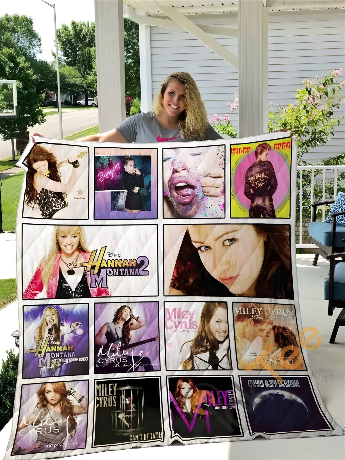 Miley Cyrus Lover Quilt