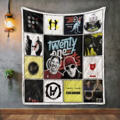 Twenty Øne Piløts Lover Quilt